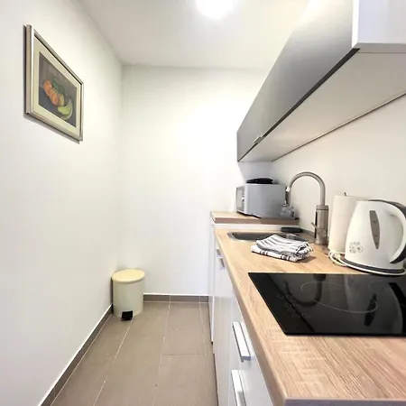Appartement Azzuromare App *