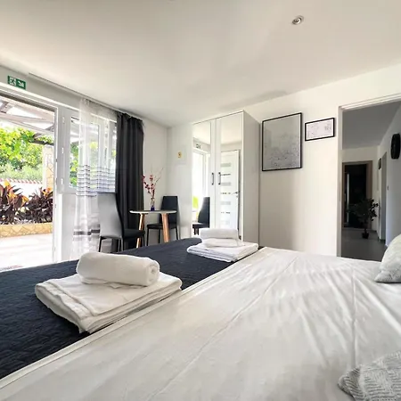 Azzuromare App Appartement Pula